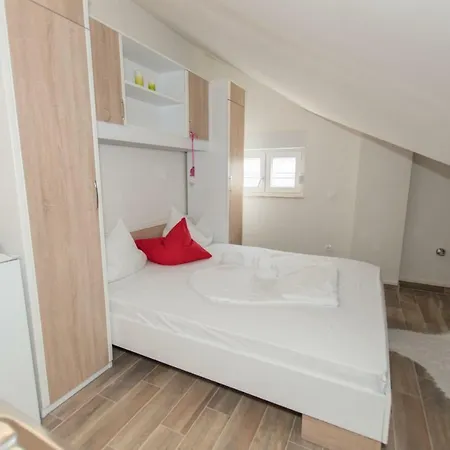 Matanovi Dvori Apartment *
