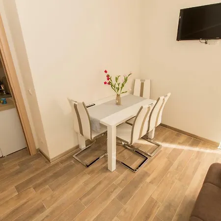Matanovi Dvori Apartamento Makarska