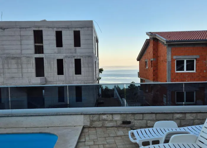 Matanovi Dvori Makarska