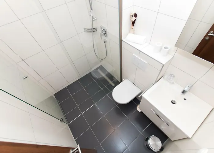 Matanovi Dvori Макарська