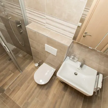 Matanovi Dvori * Makarska