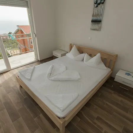 Matanovi Dvori * Makarska