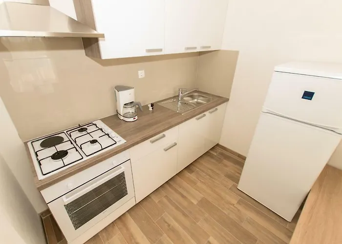 Matanovi Dvori Makarska