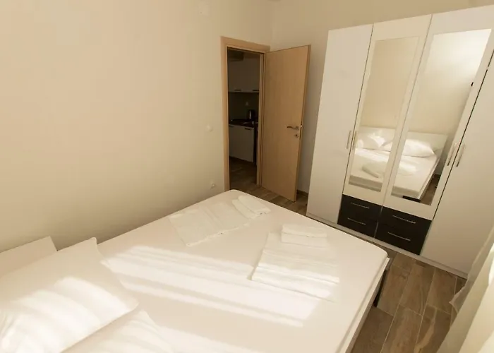 Matanovi Dvori * Makarska