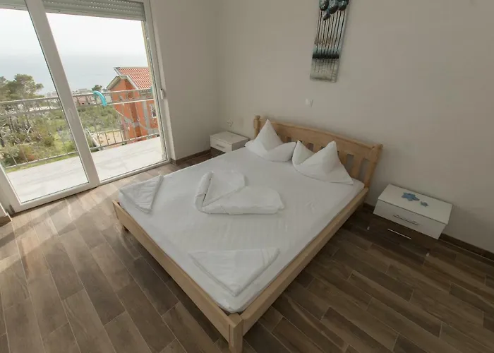 Matanovi Dvori * Makarska